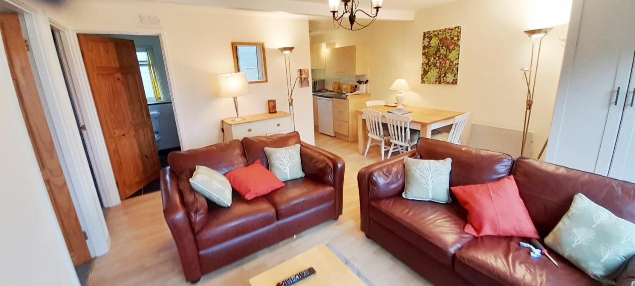 Sheena'S Dartmouth Chalets 外观 照片