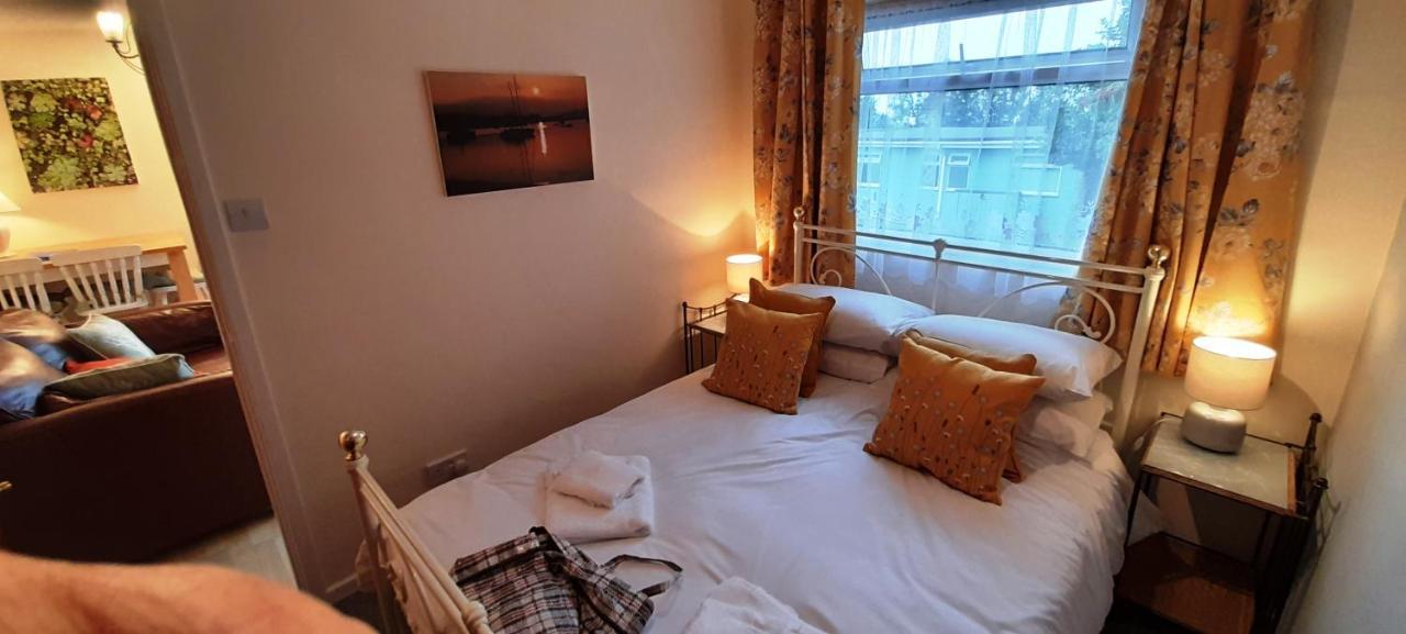 Sheena'S Dartmouth Chalets 外观 照片